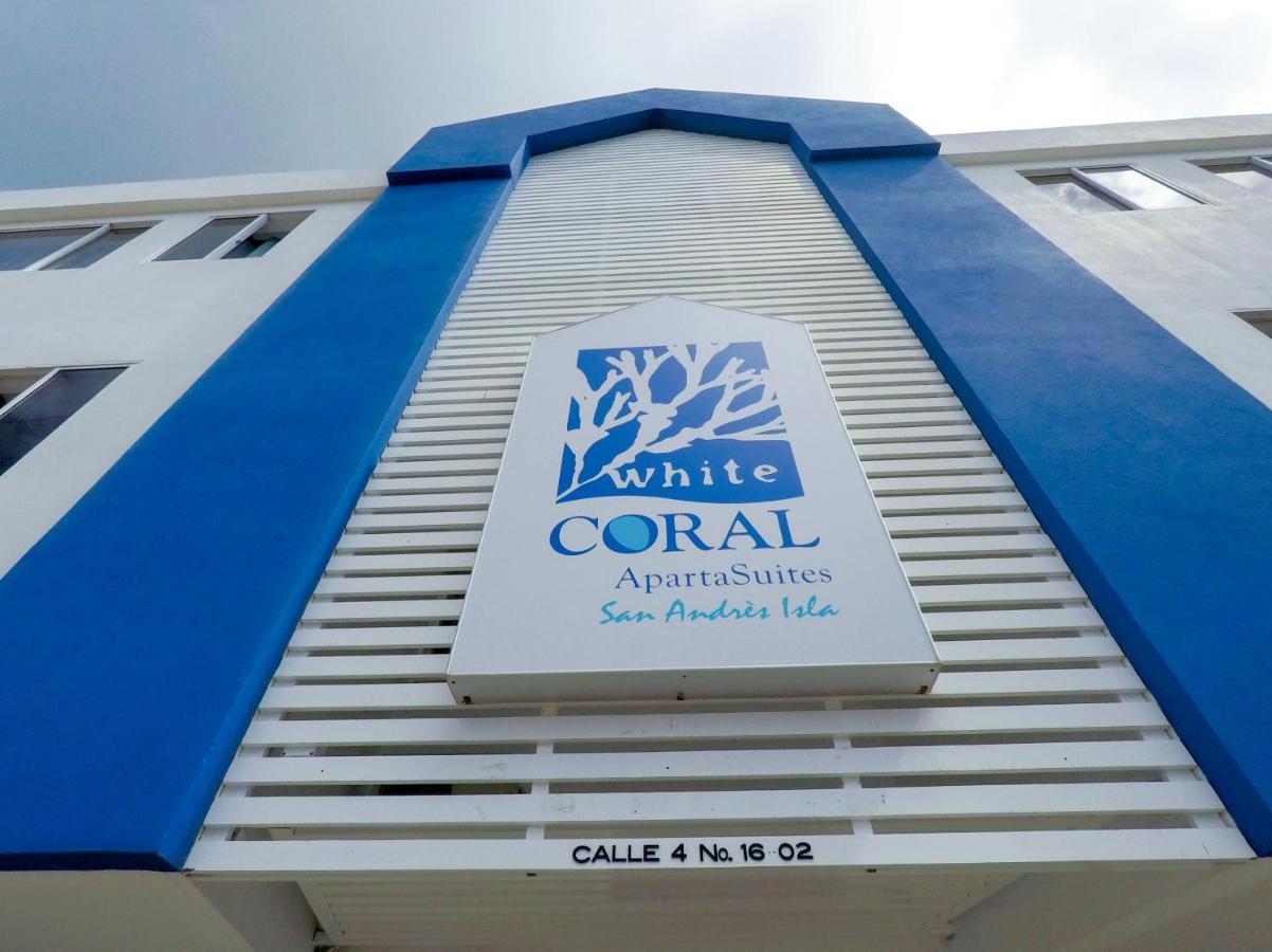 White Coral Apartasuites San Andrés Exterior photo